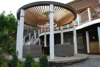 Vignette de l'article : La pergola à forme libre ou combinée