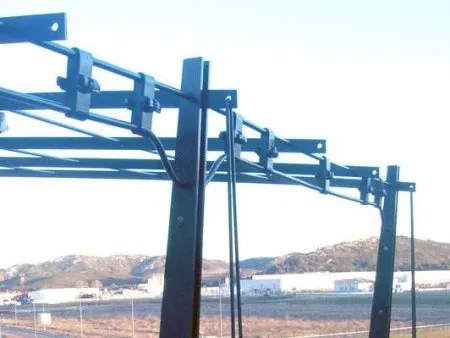 Une pergola contemporaine en fer forgé